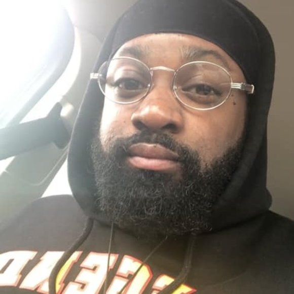 Meet your Posher, Aaron - Picture 1 of 1